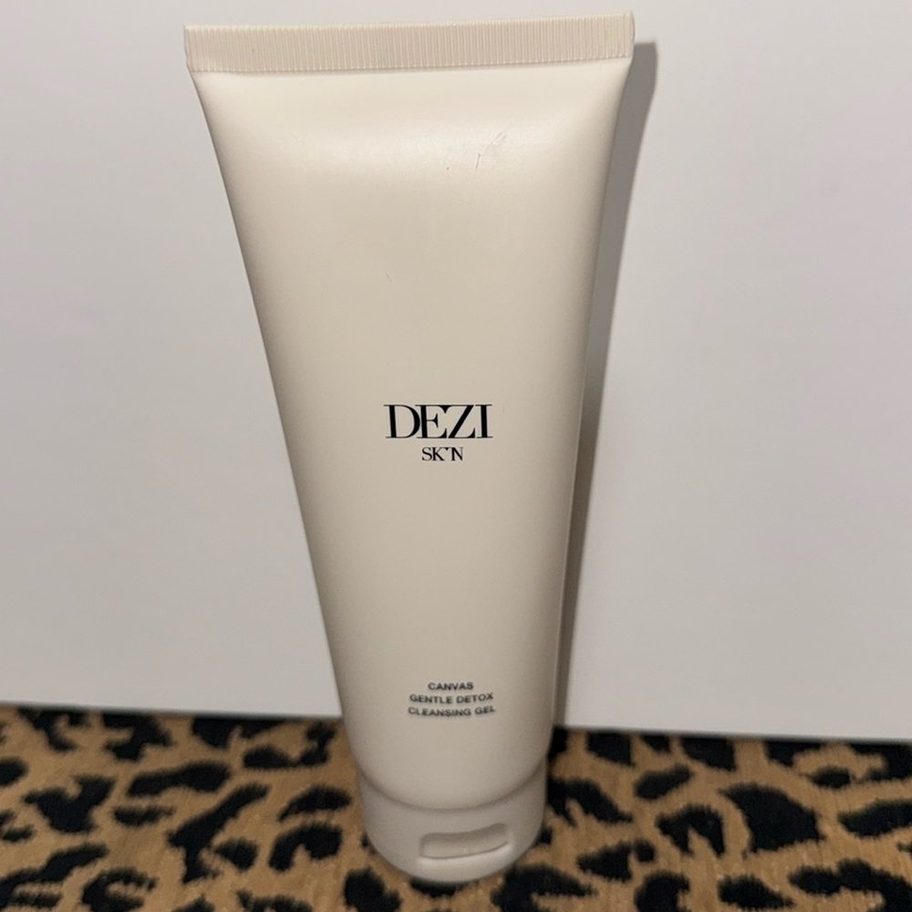 DEZI SKIN CANVAS Gentle Detox Cleansing Gel 5.1 Fl Oz. Sealed